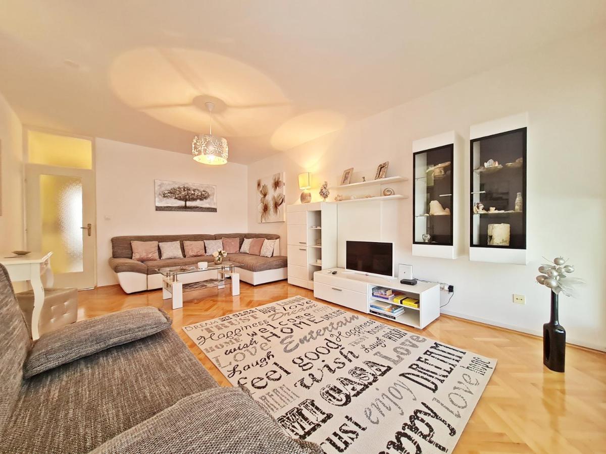 Beach Apartment Ivana Omiš Екстериор снимка