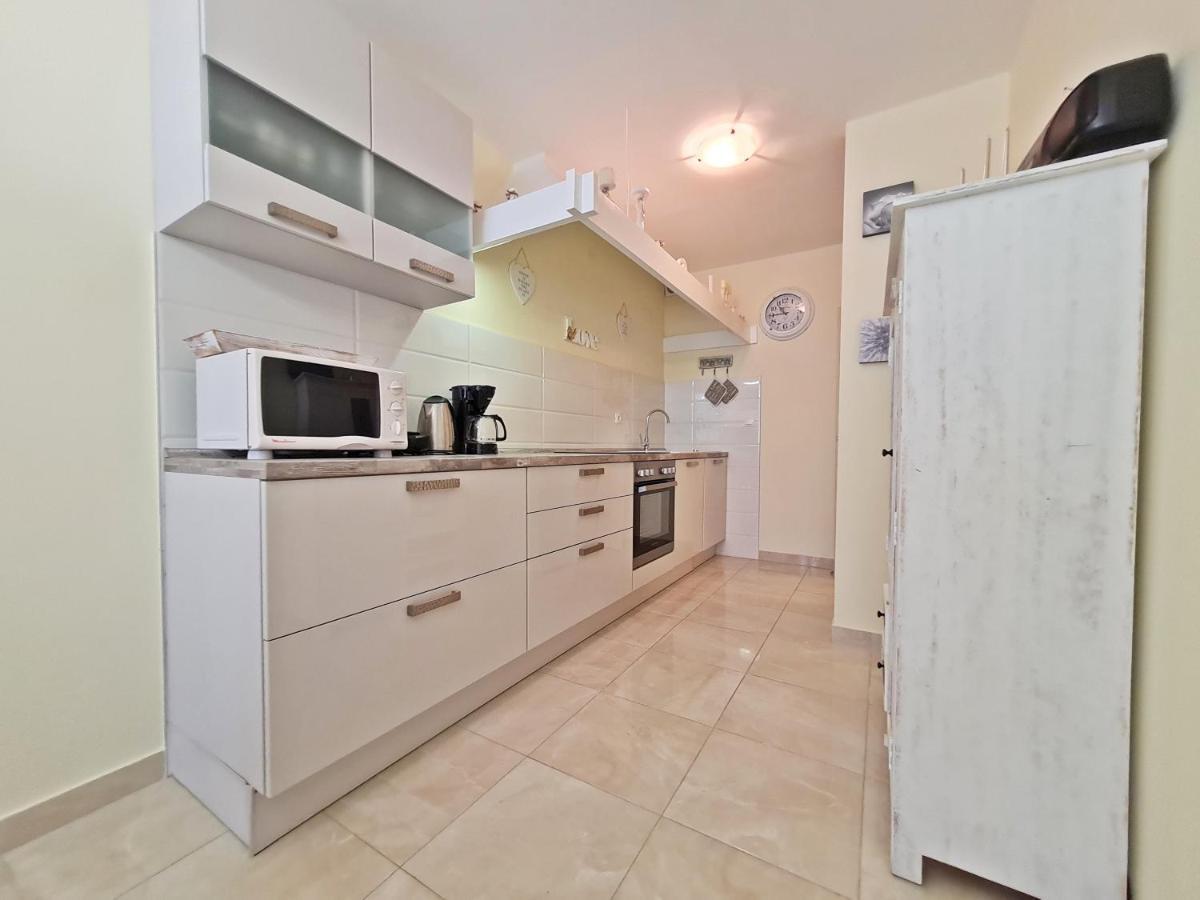 Beach Apartment Ivana Omiš Екстериор снимка