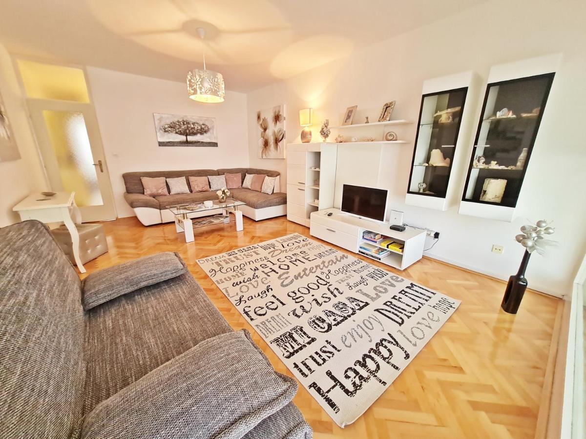 Beach Apartment Ivana Omiš Екстериор снимка