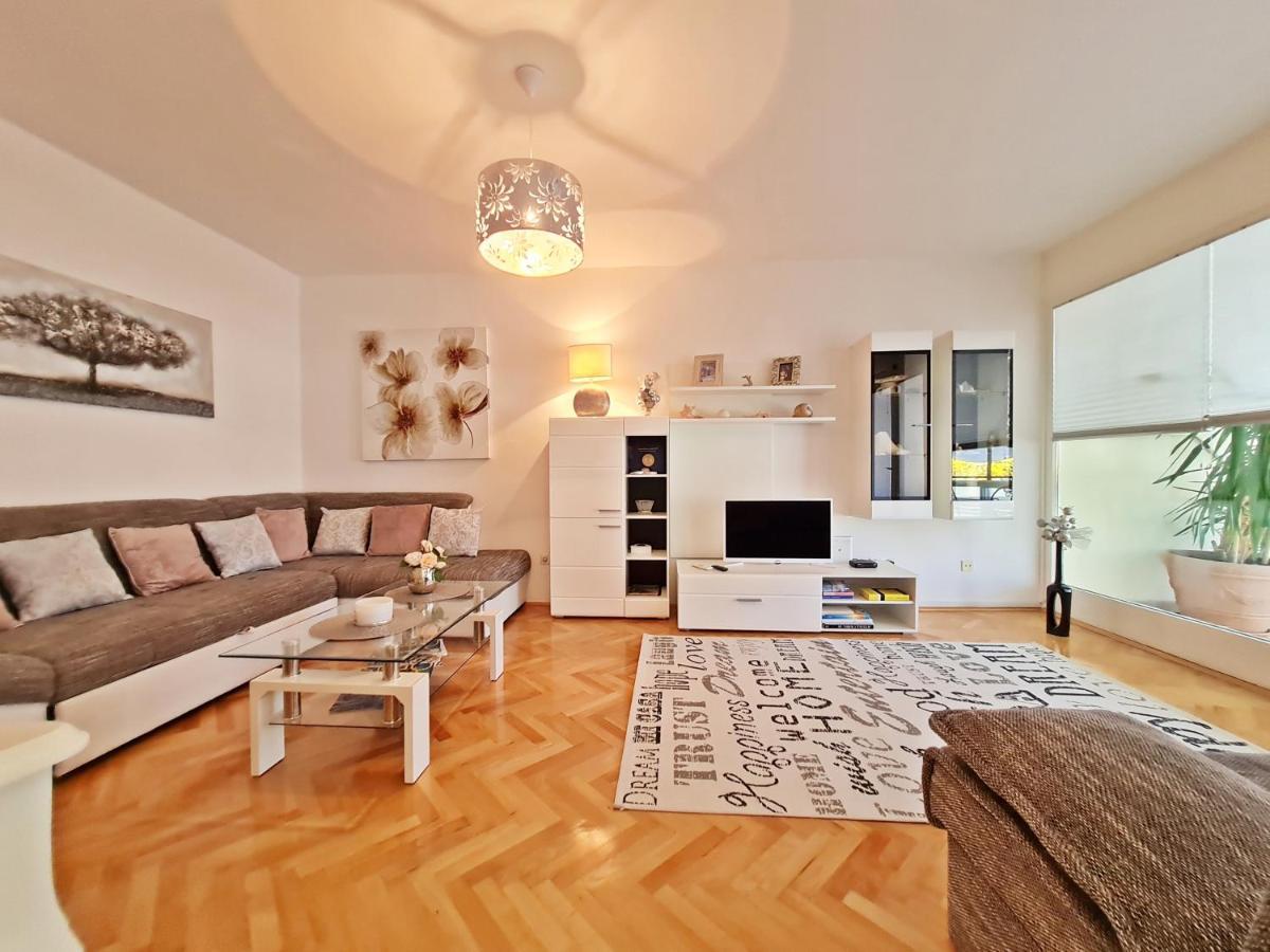 Beach Apartment Ivana Omiš Екстериор снимка