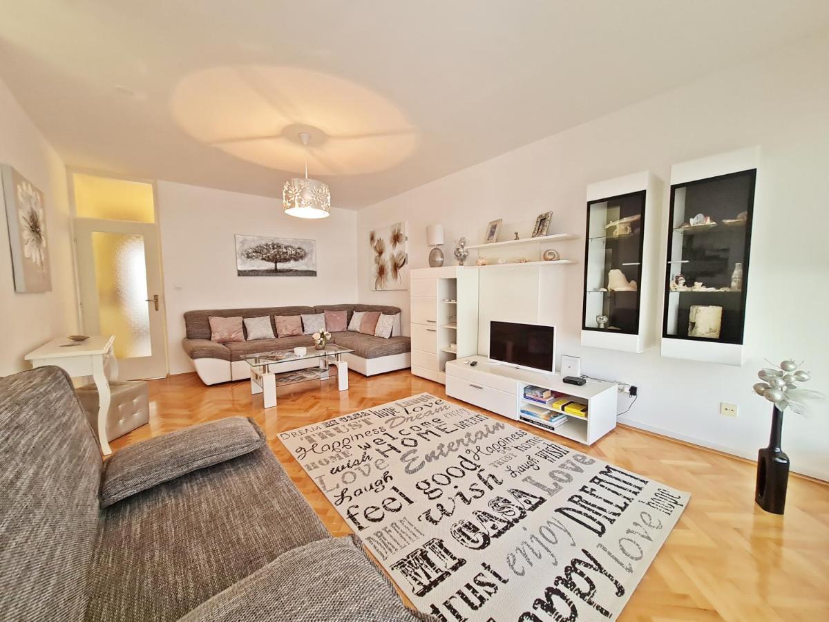 Beach Apartment Ivana Omiš Екстериор снимка