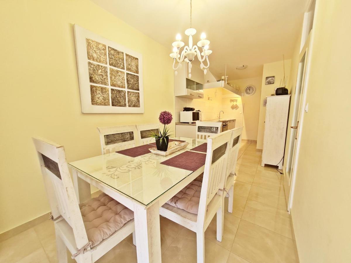 Beach Apartment Ivana Omiš Екстериор снимка